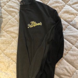 Black long sleeve tshirt